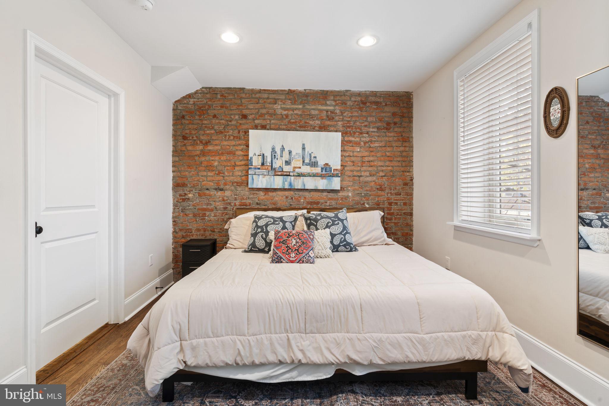 DICKINSON NARROWS - Residential