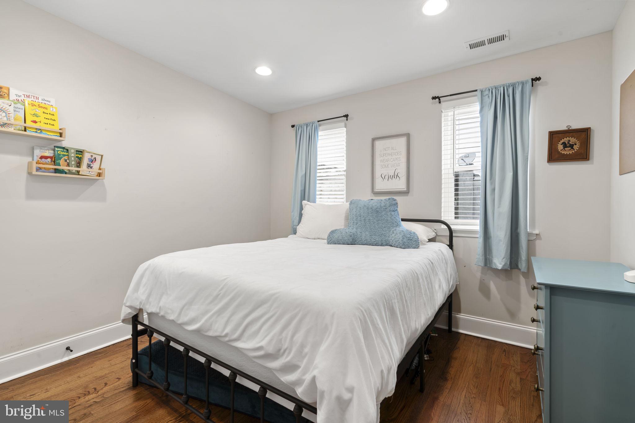 DICKINSON NARROWS - Residential