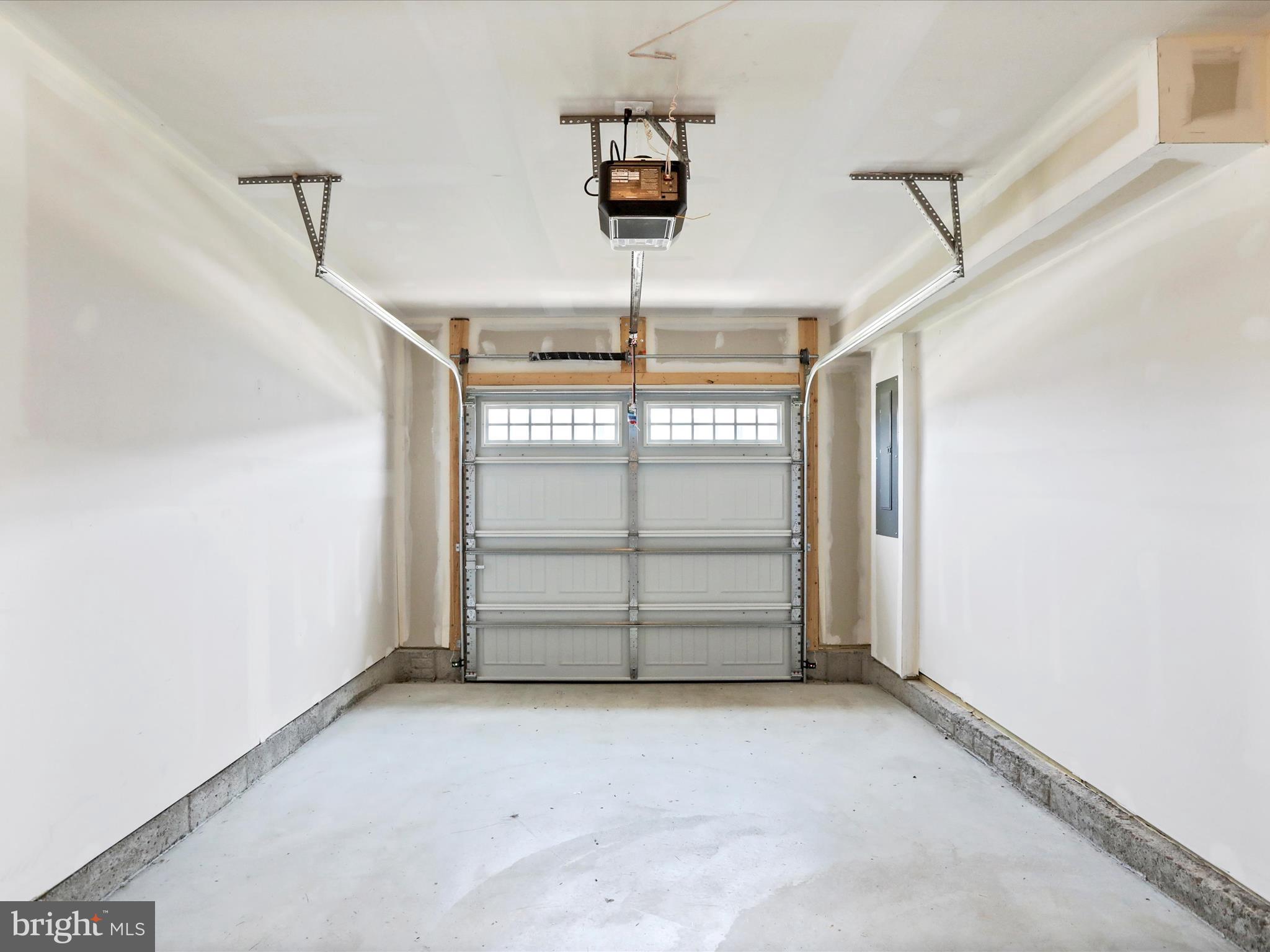 CARDINAL POINTE - Residential