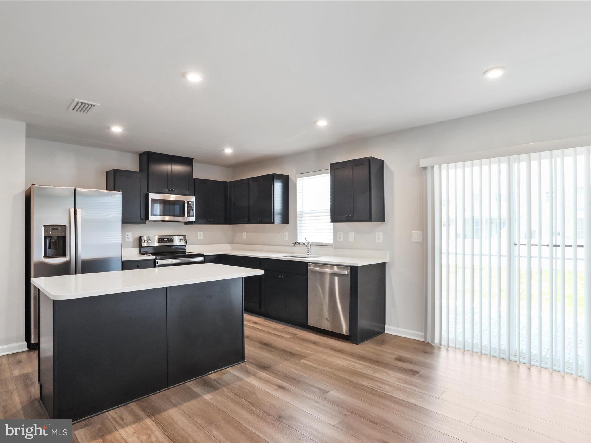 CARDINAL POINTE - Residential