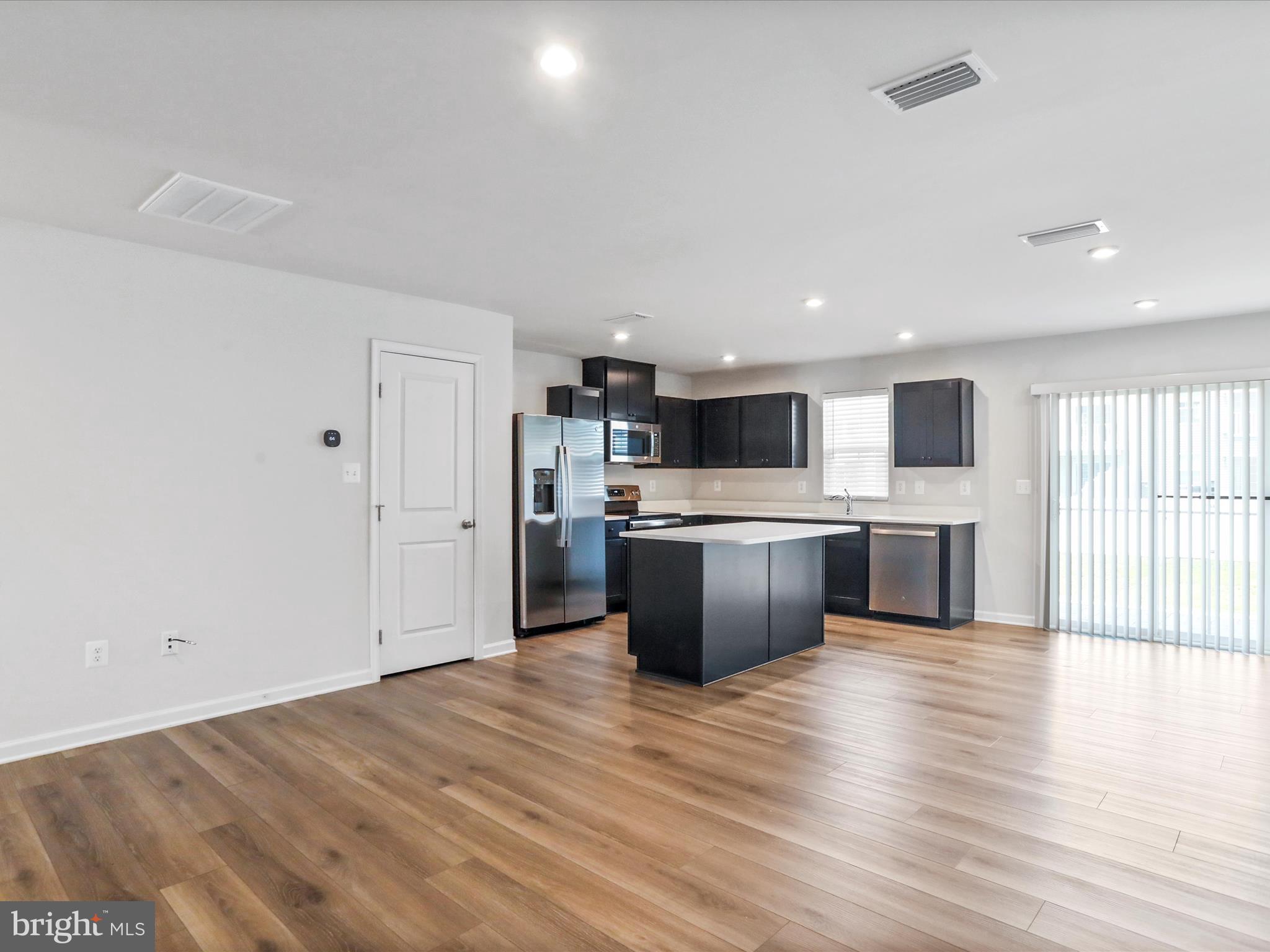 CARDINAL POINTE - Residential