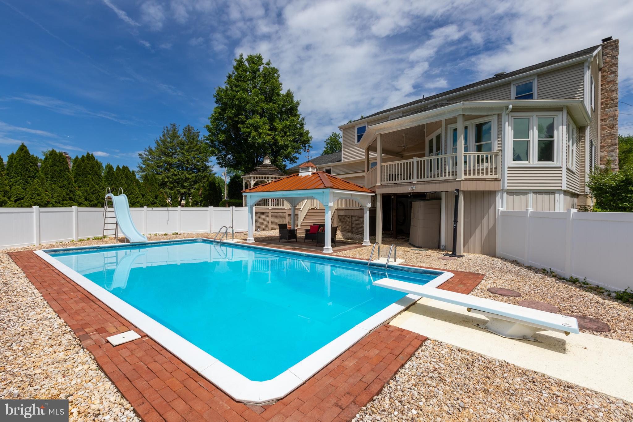 GARY TERRACE - Residential
