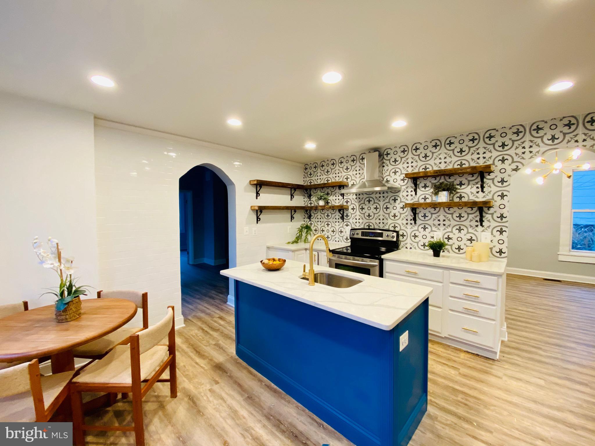 WAVERLY - Residential Income