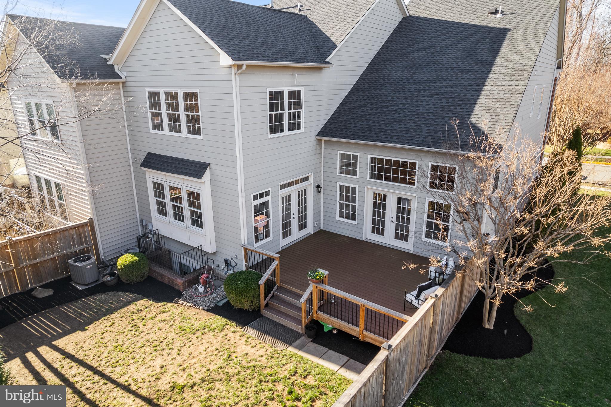 LANSDOWNE ON THE POTOMAC - Residential