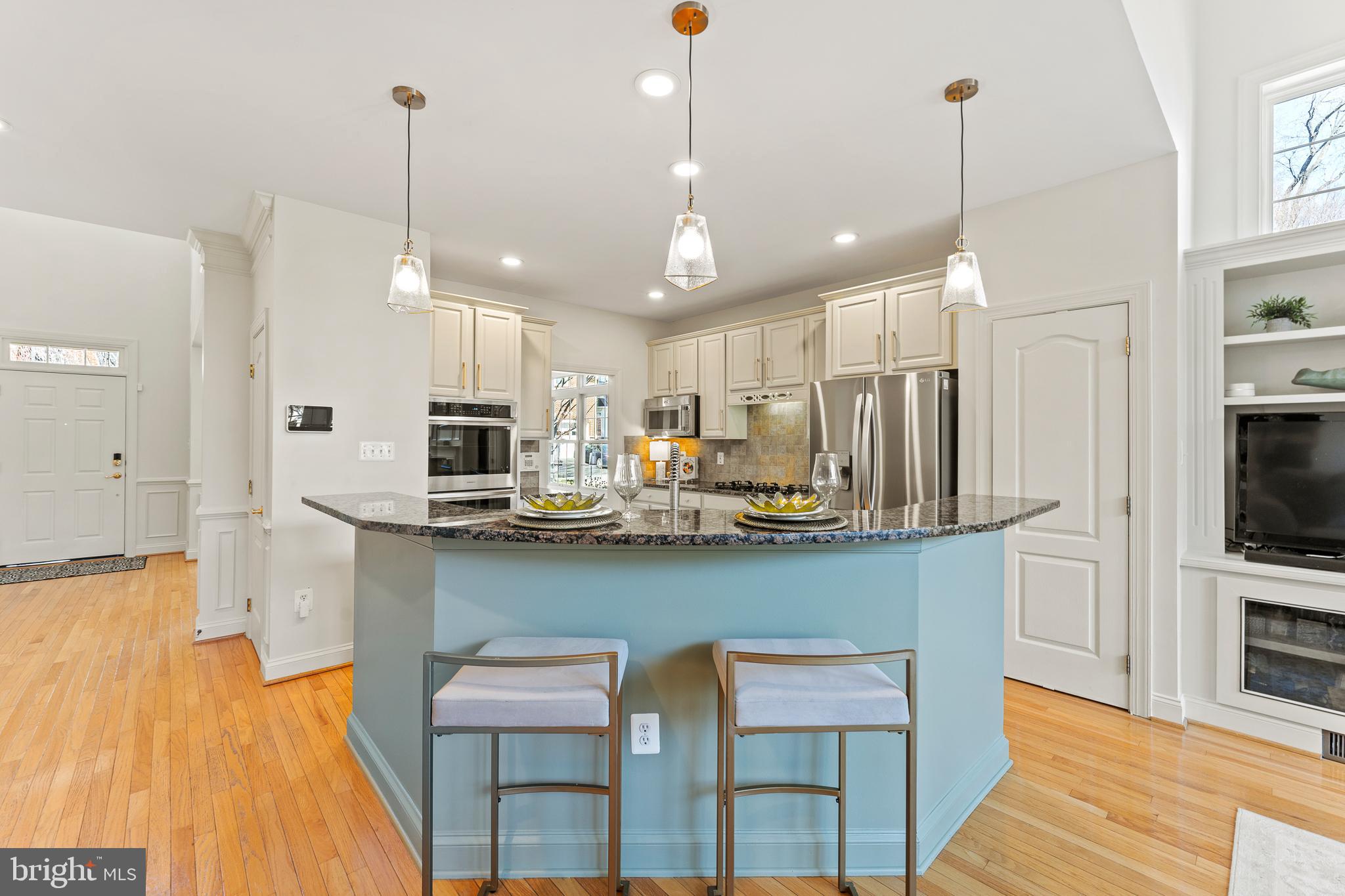 LANSDOWNE ON THE POTOMAC - Residential