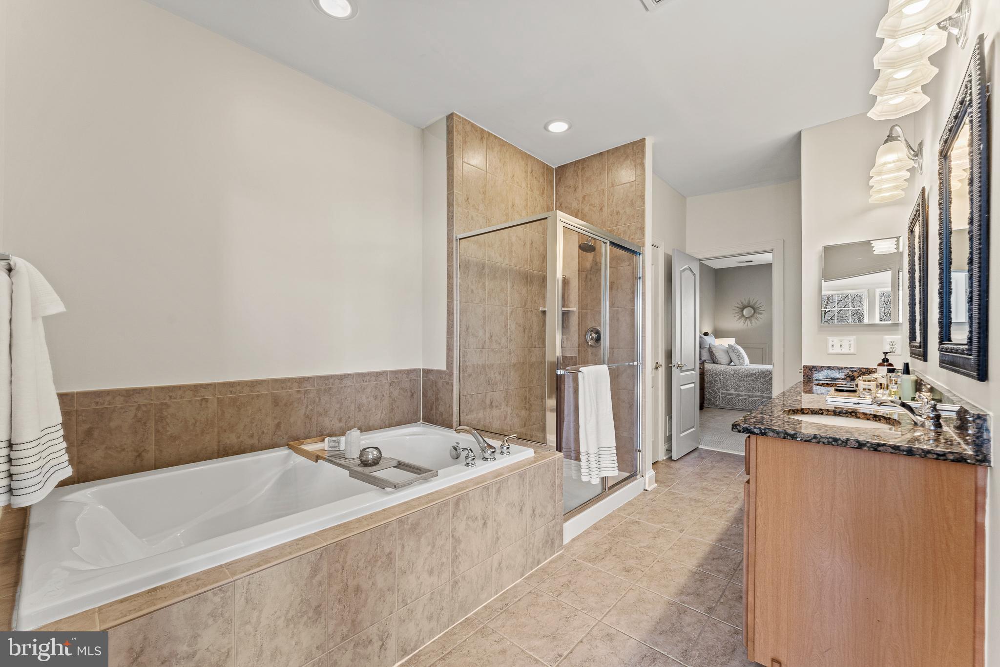 LANSDOWNE ON THE POTOMAC - Residential