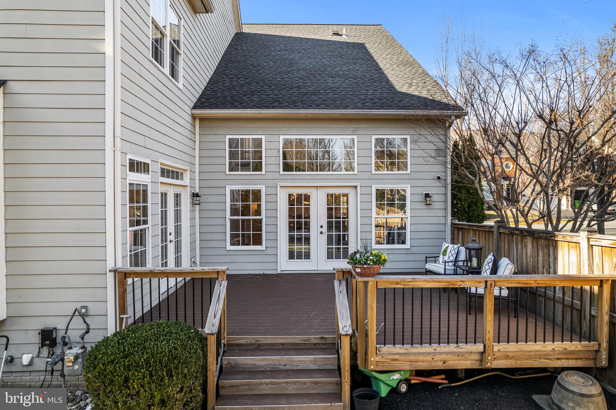 LANSDOWNE ON THE POTOMAC - Residential