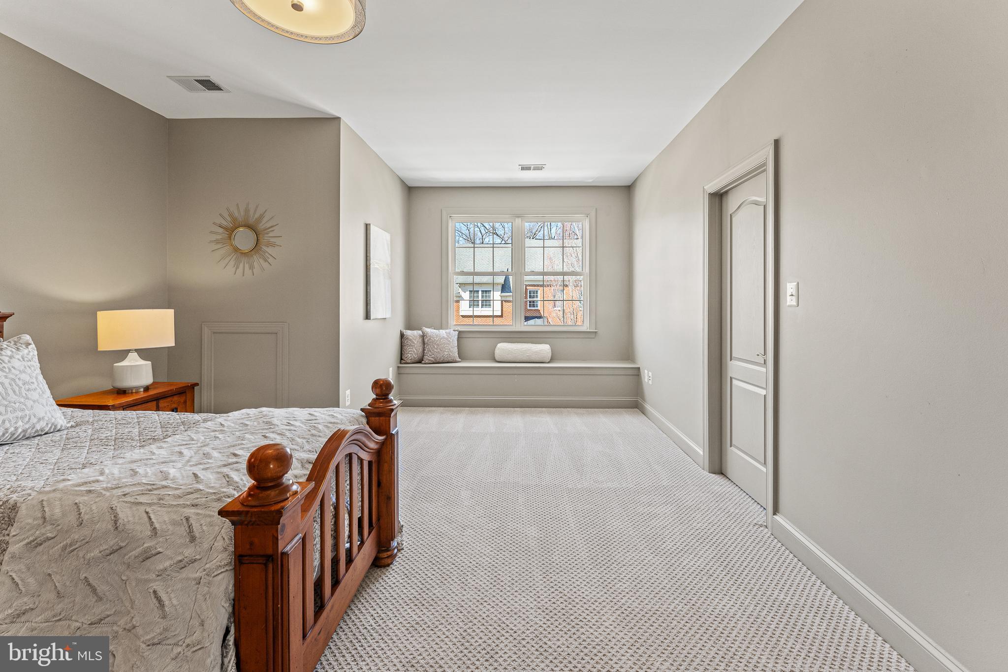 LANSDOWNE ON THE POTOMAC - Residential