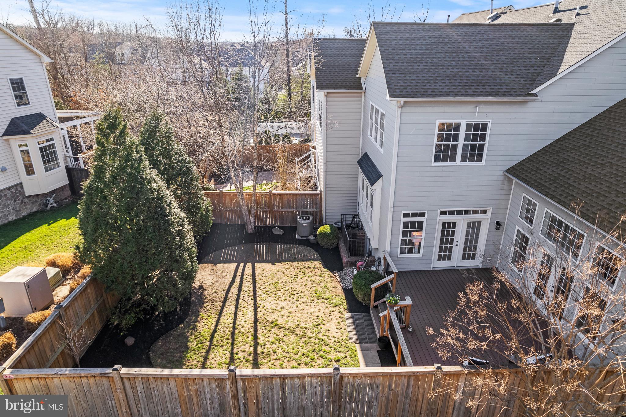 LANSDOWNE ON THE POTOMAC - Residential