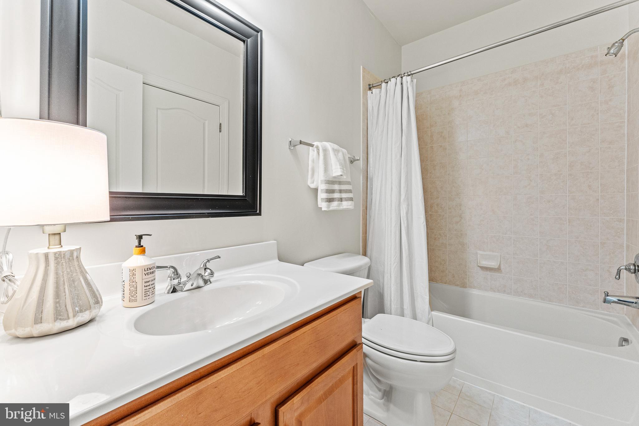 LANSDOWNE ON THE POTOMAC - Residential