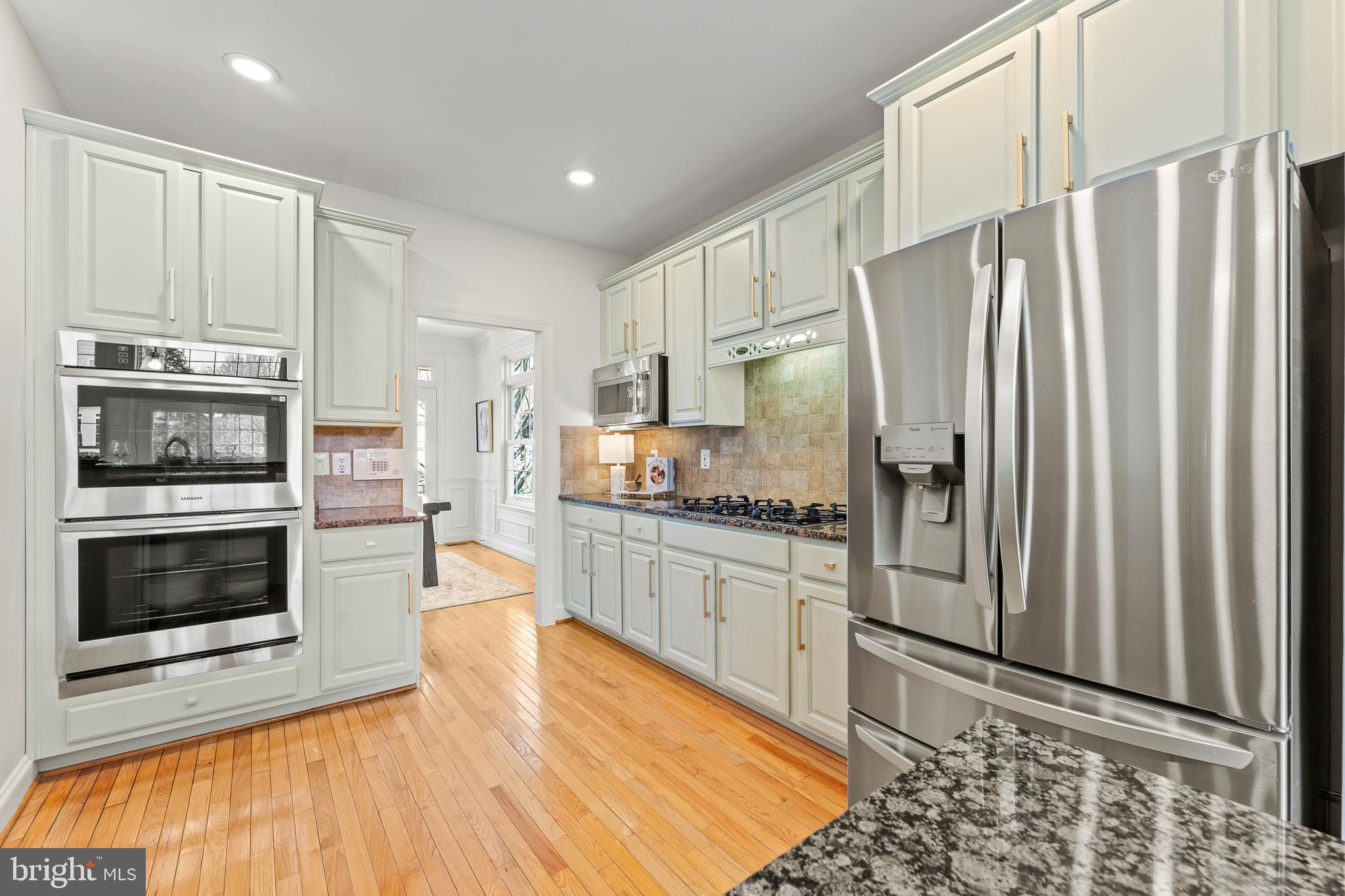 LANSDOWNE ON THE POTOMAC - Residential