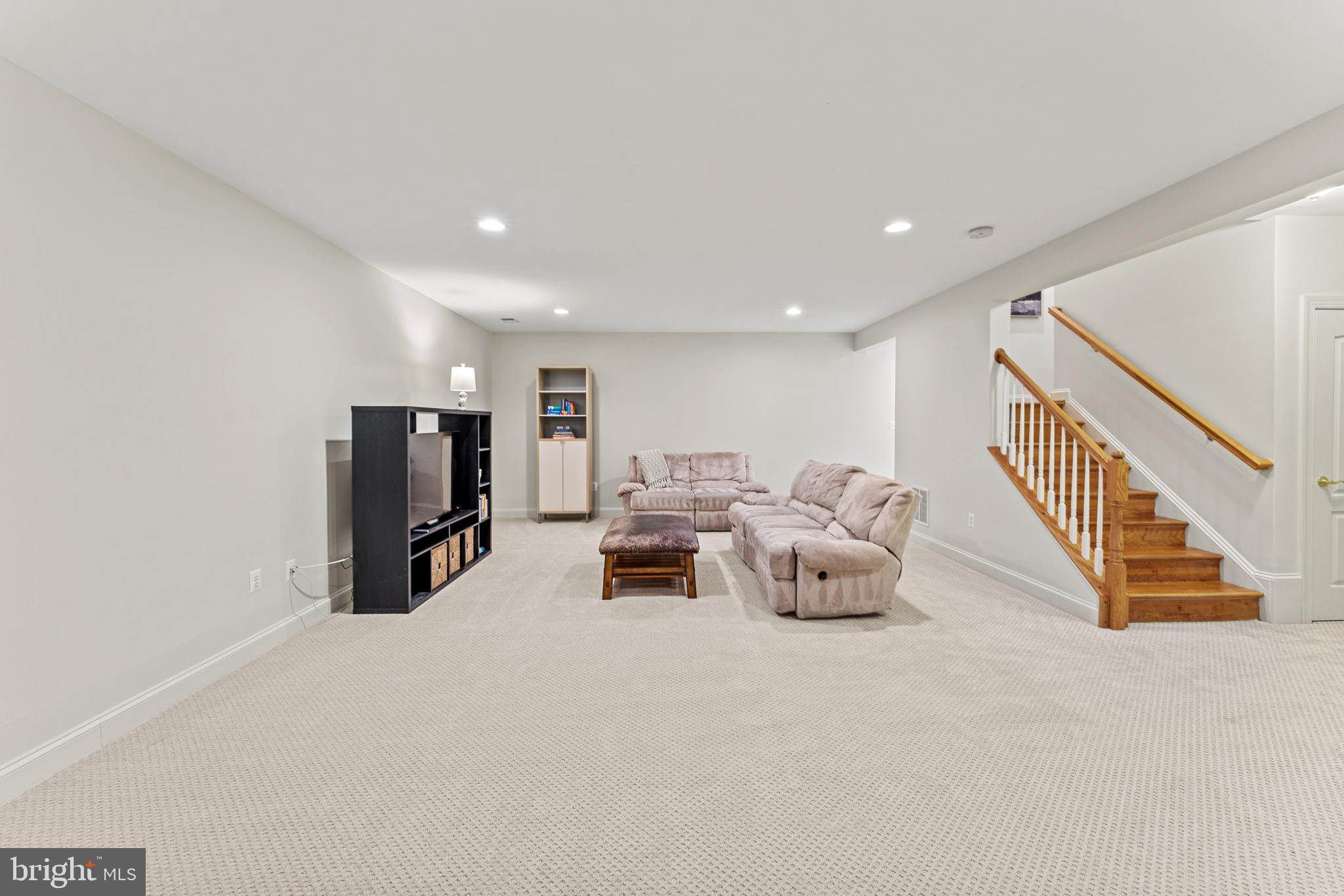 LANSDOWNE ON THE POTOMAC - Residential