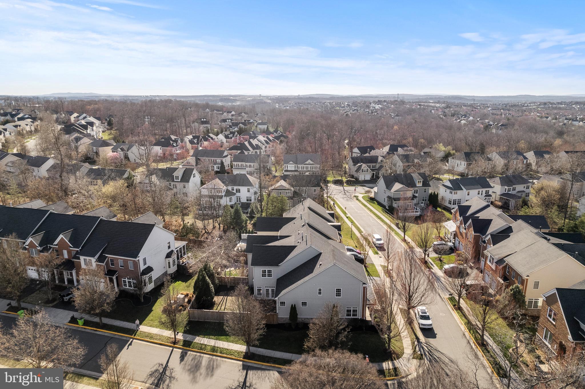 LANSDOWNE ON THE POTOMAC - Residential