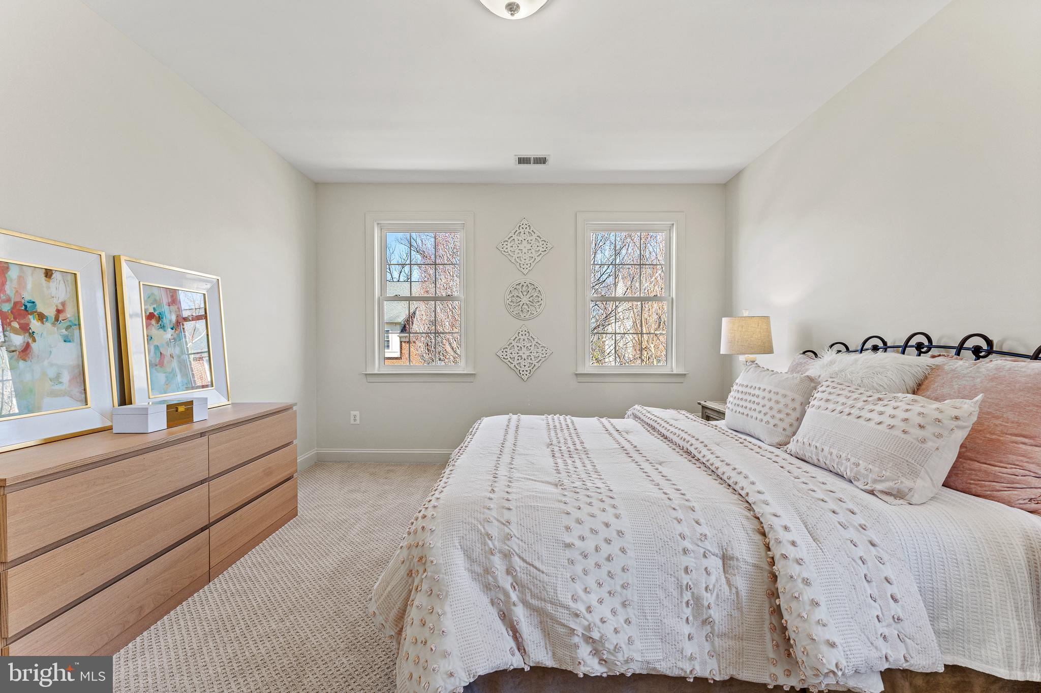 LANSDOWNE ON THE POTOMAC - Residential