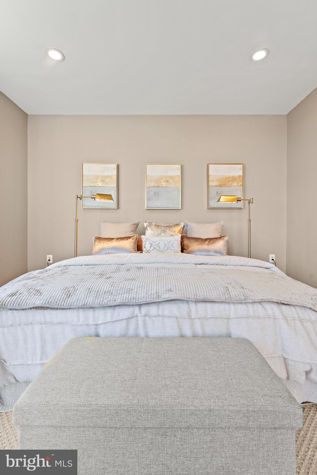 LANSDOWNE ON THE POTOMAC - Residential