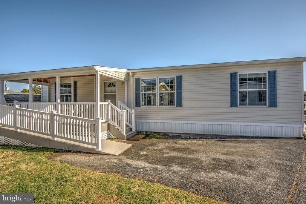 Photo of 20 JANIS RD, GORDONVILLE, PA 17529 (MLS # PALA2031332)