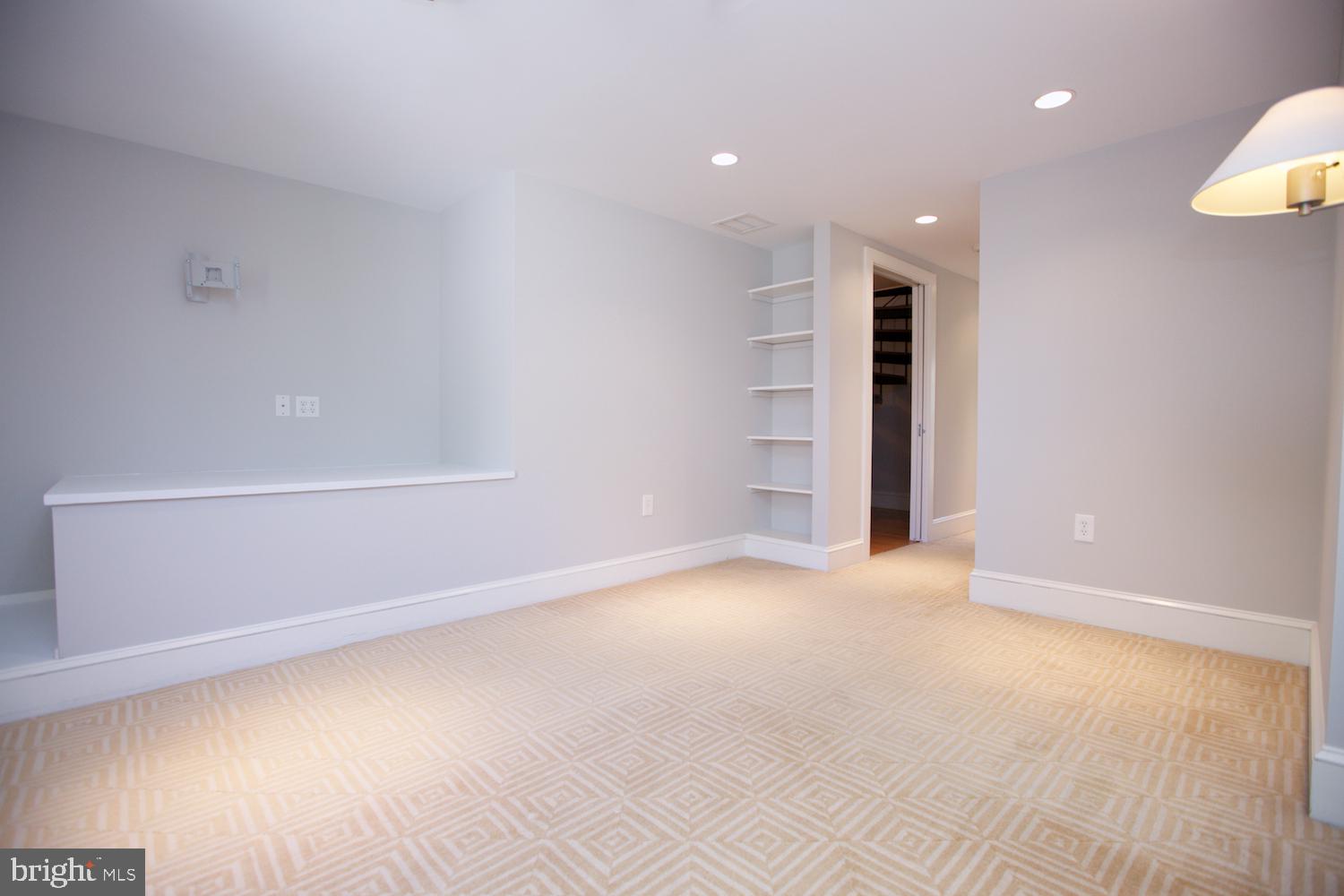 RITTENHOUSE SQUARE - Residential Lease