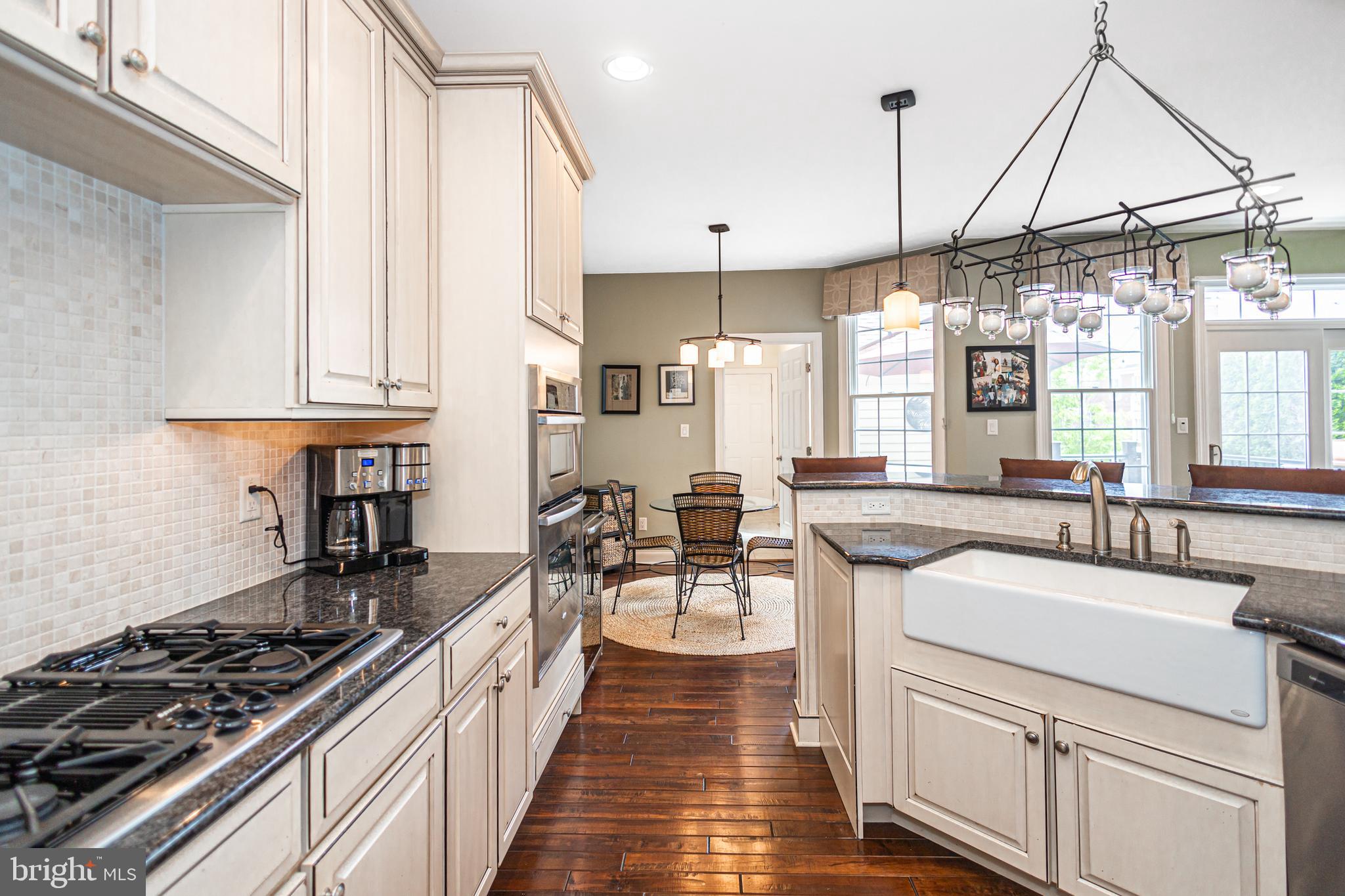 NEWTOWN WALK - Residential