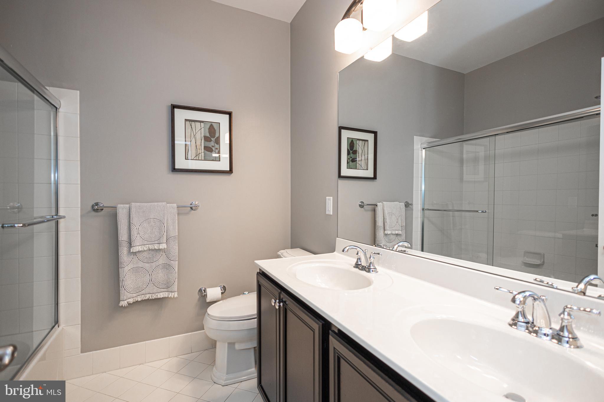 NEWTOWN WALK - Residential