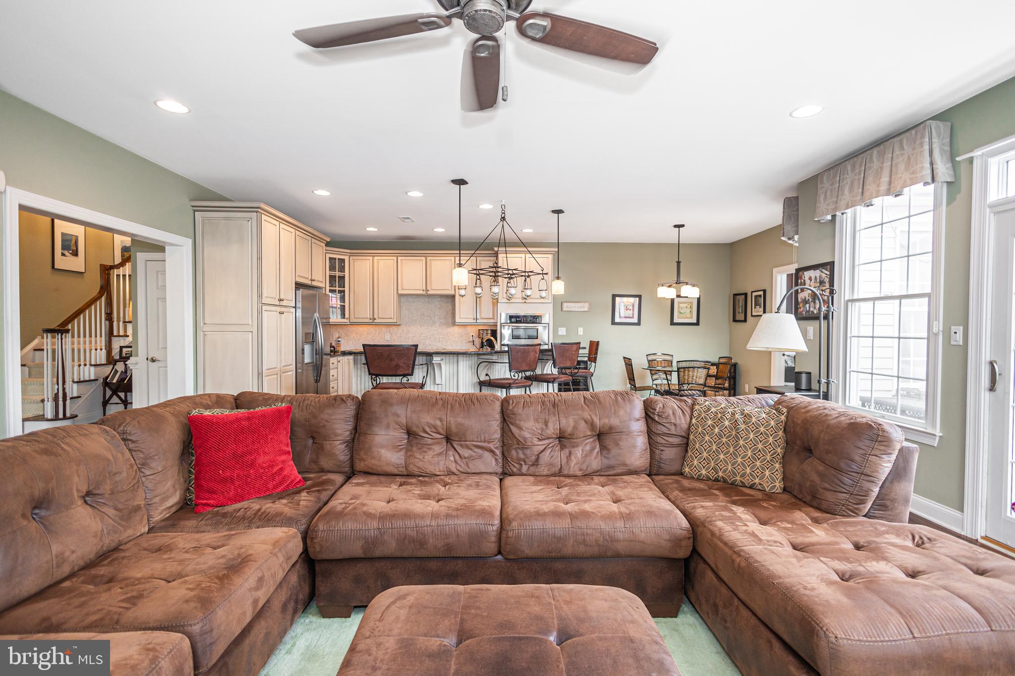 NEWTOWN WALK - Residential