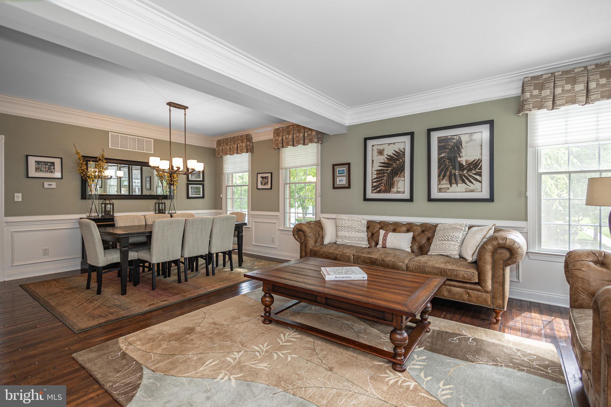 NEWTOWN WALK - Residential