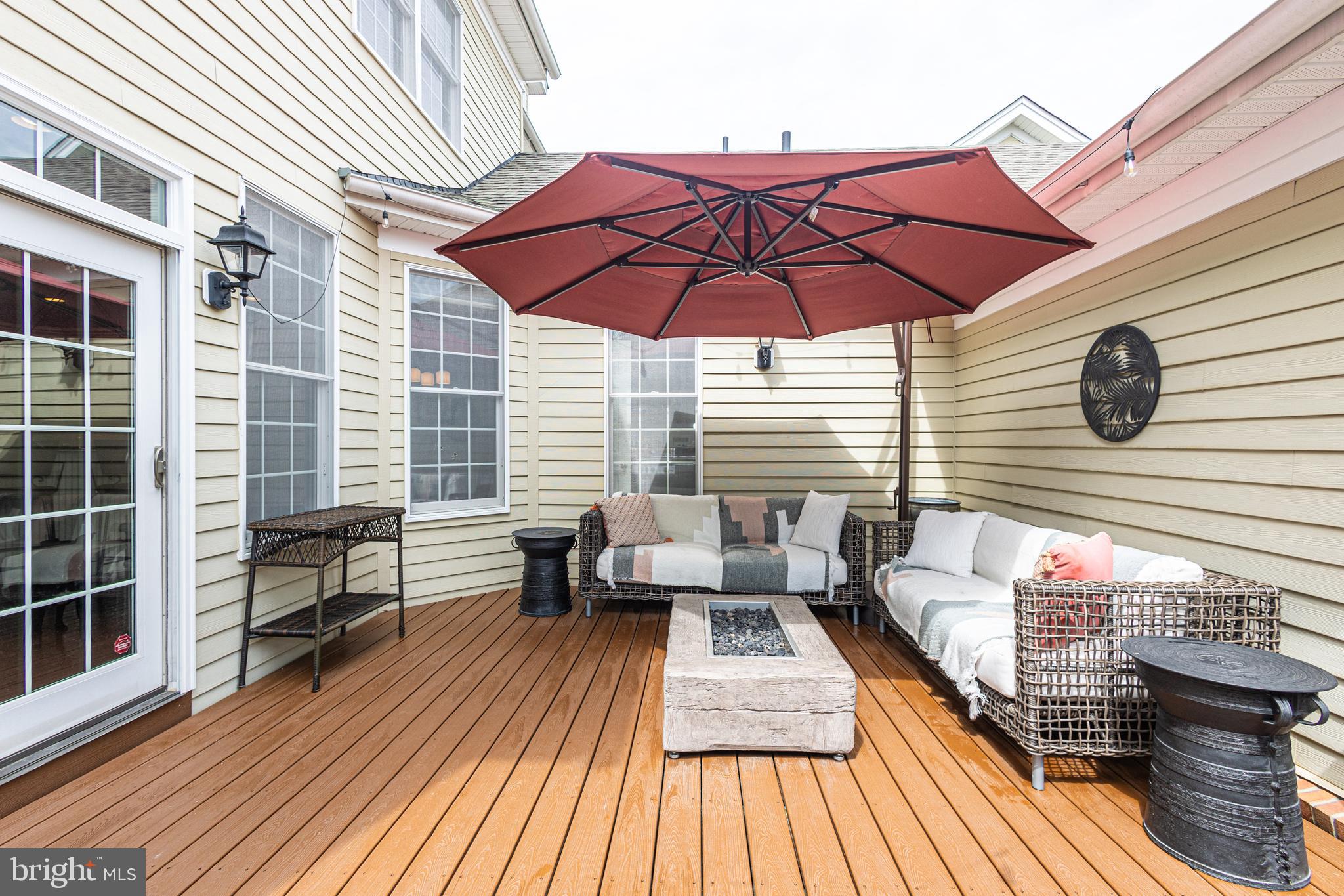 NEWTOWN WALK - Residential