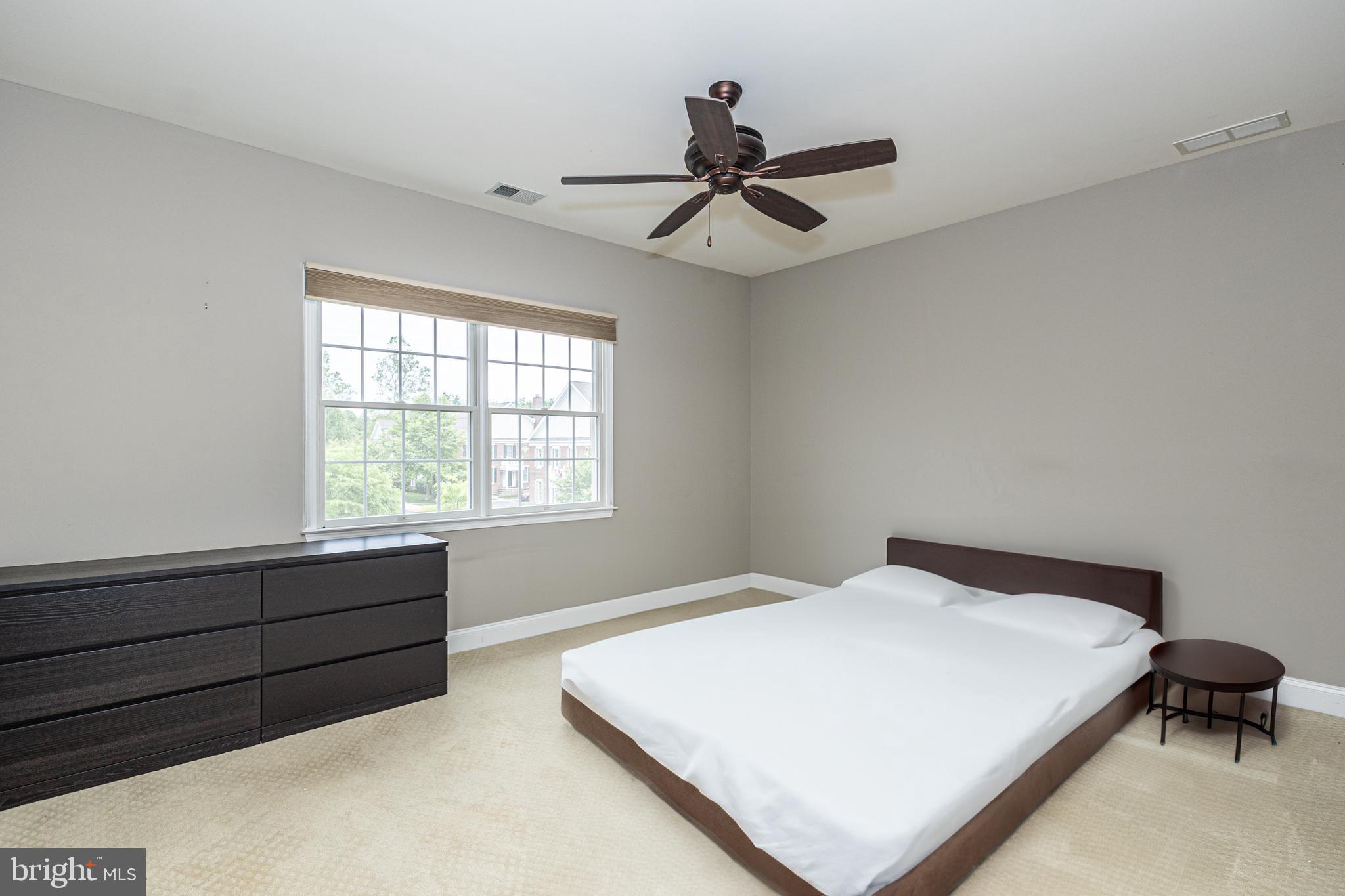 NEWTOWN WALK - Residential