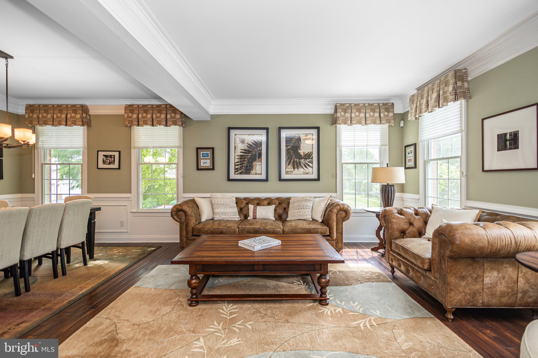 NEWTOWN WALK - Residential