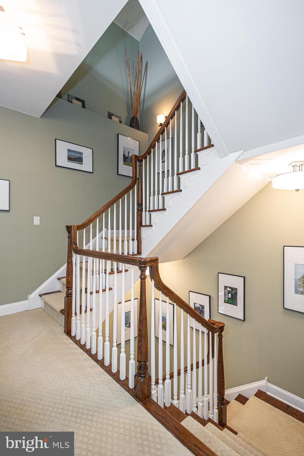 NEWTOWN WALK - Residential