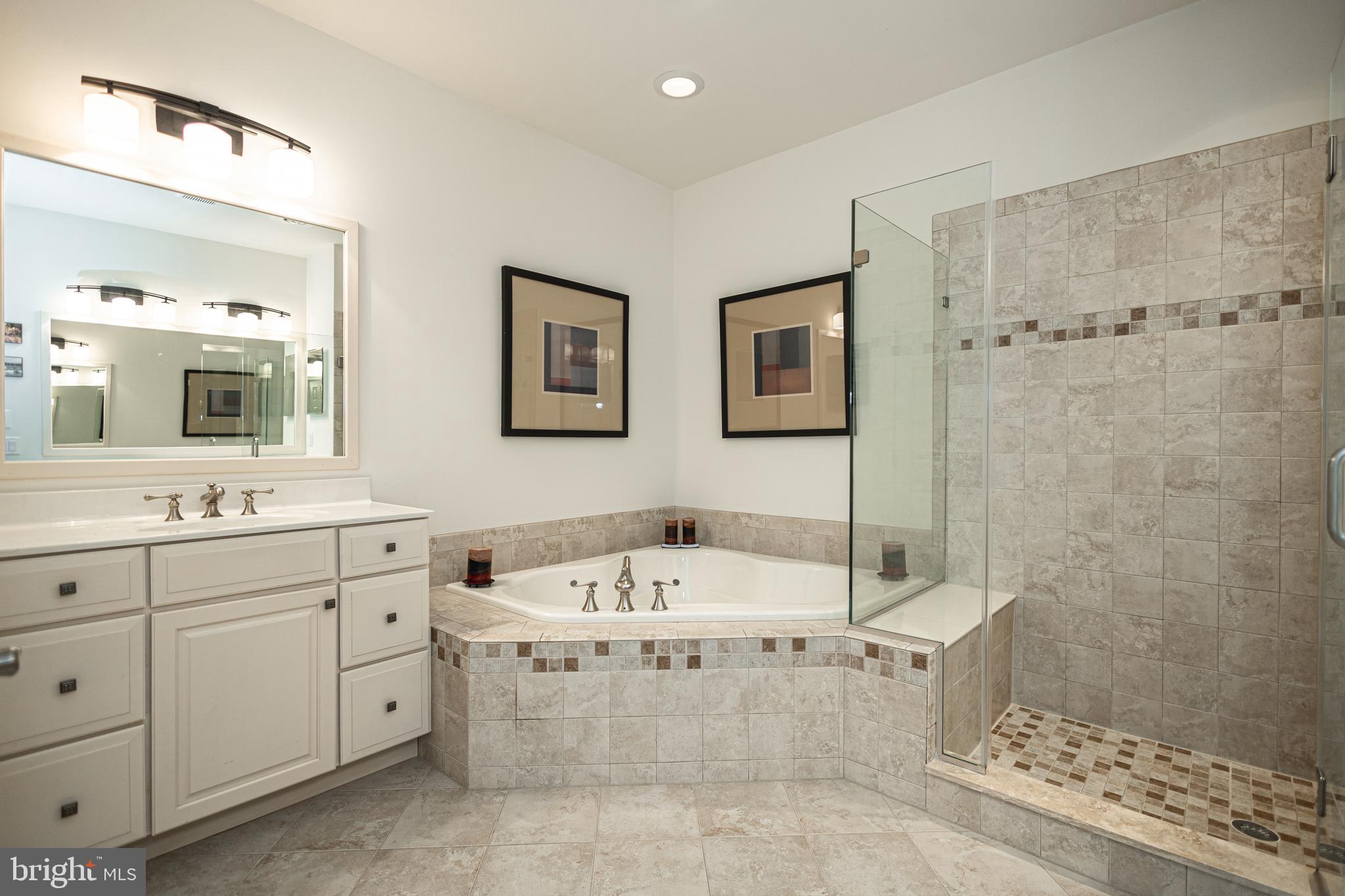 NEWTOWN WALK - Residential