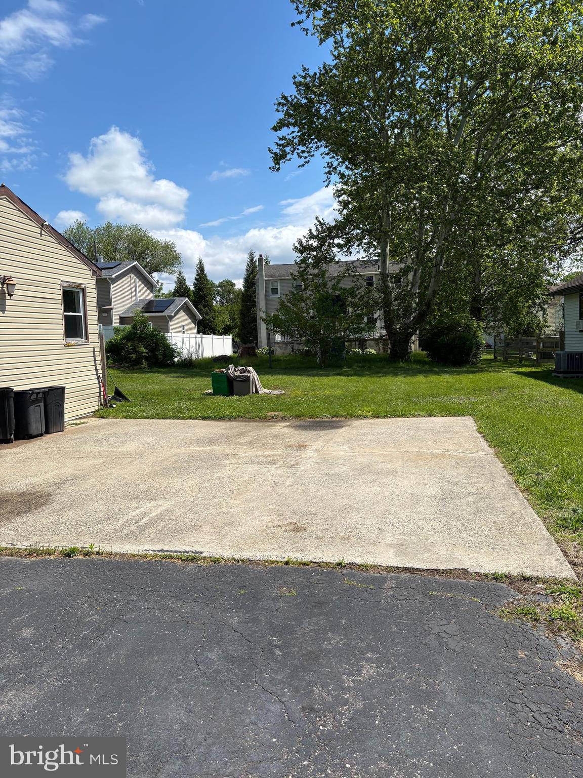 TWIN OAKS - Residential