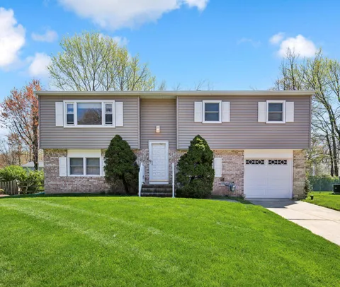 399 Green Lane, Ewing, NJ MLS: NJME2075802