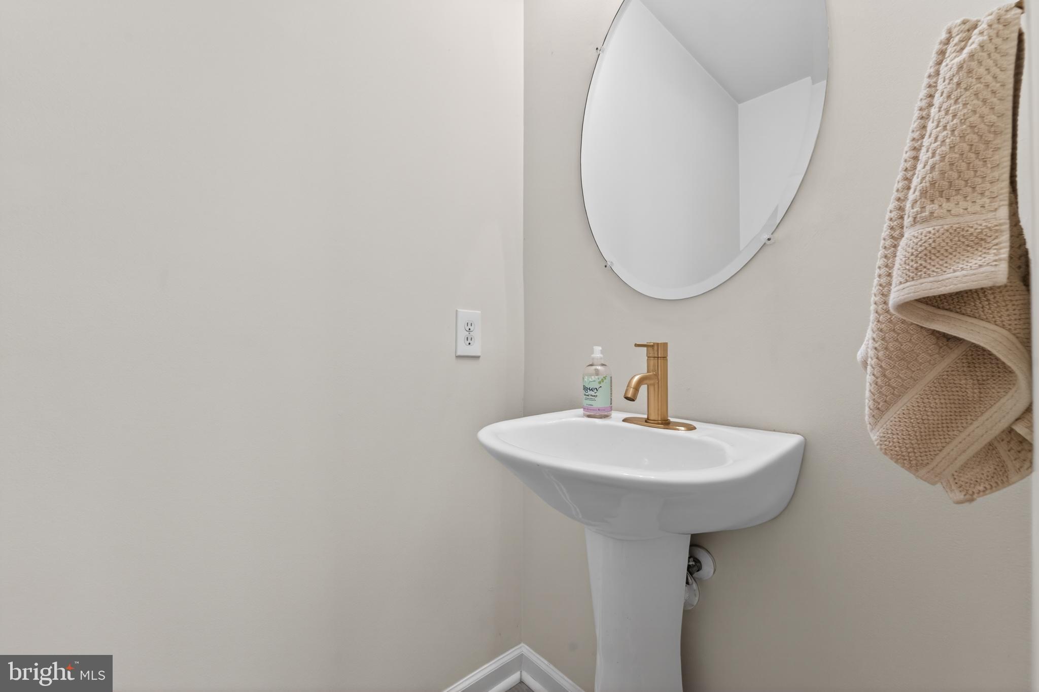 CHESAPEAKE CLUB - Residential