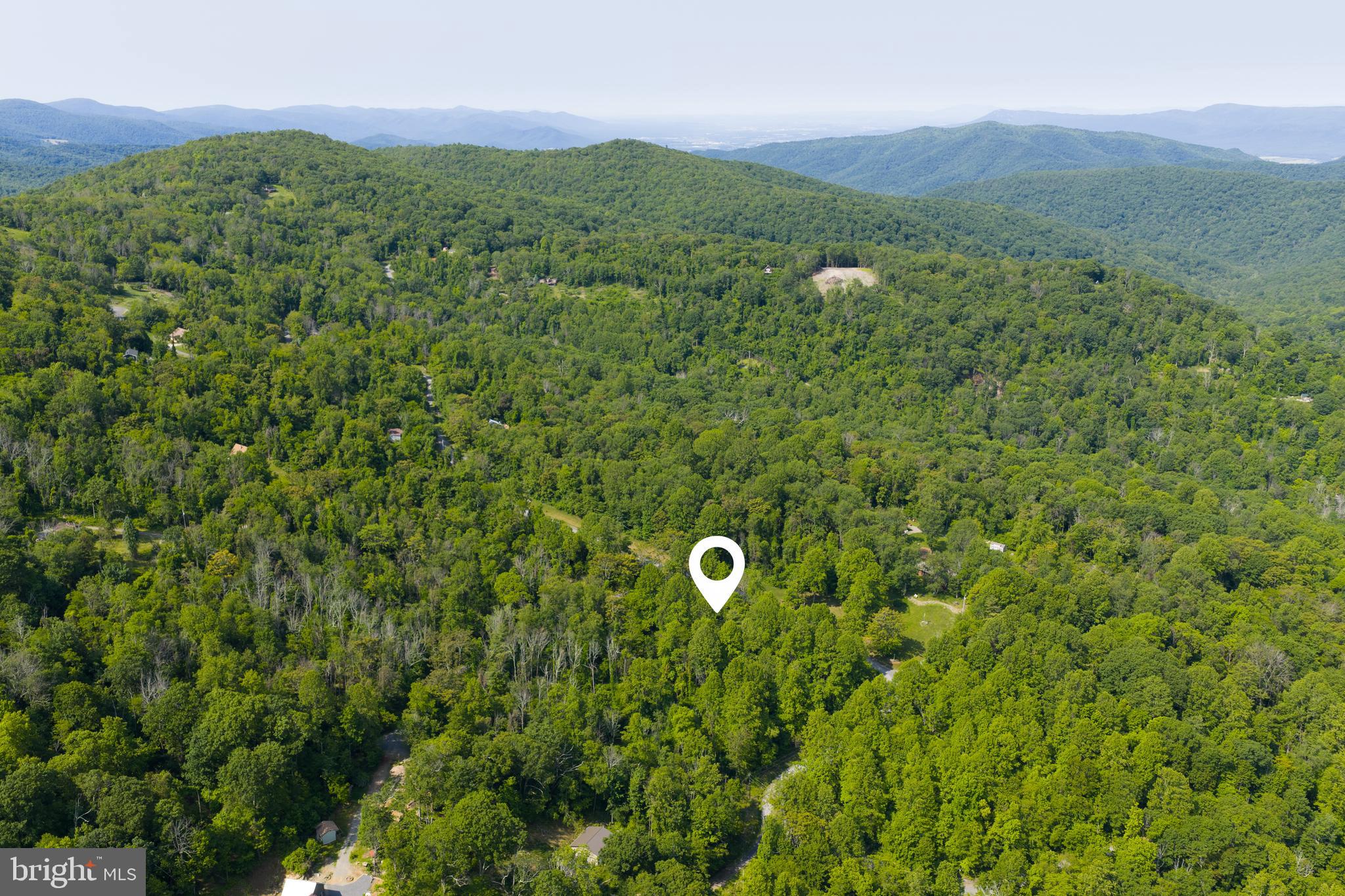 SKYLINE LAKES - Land