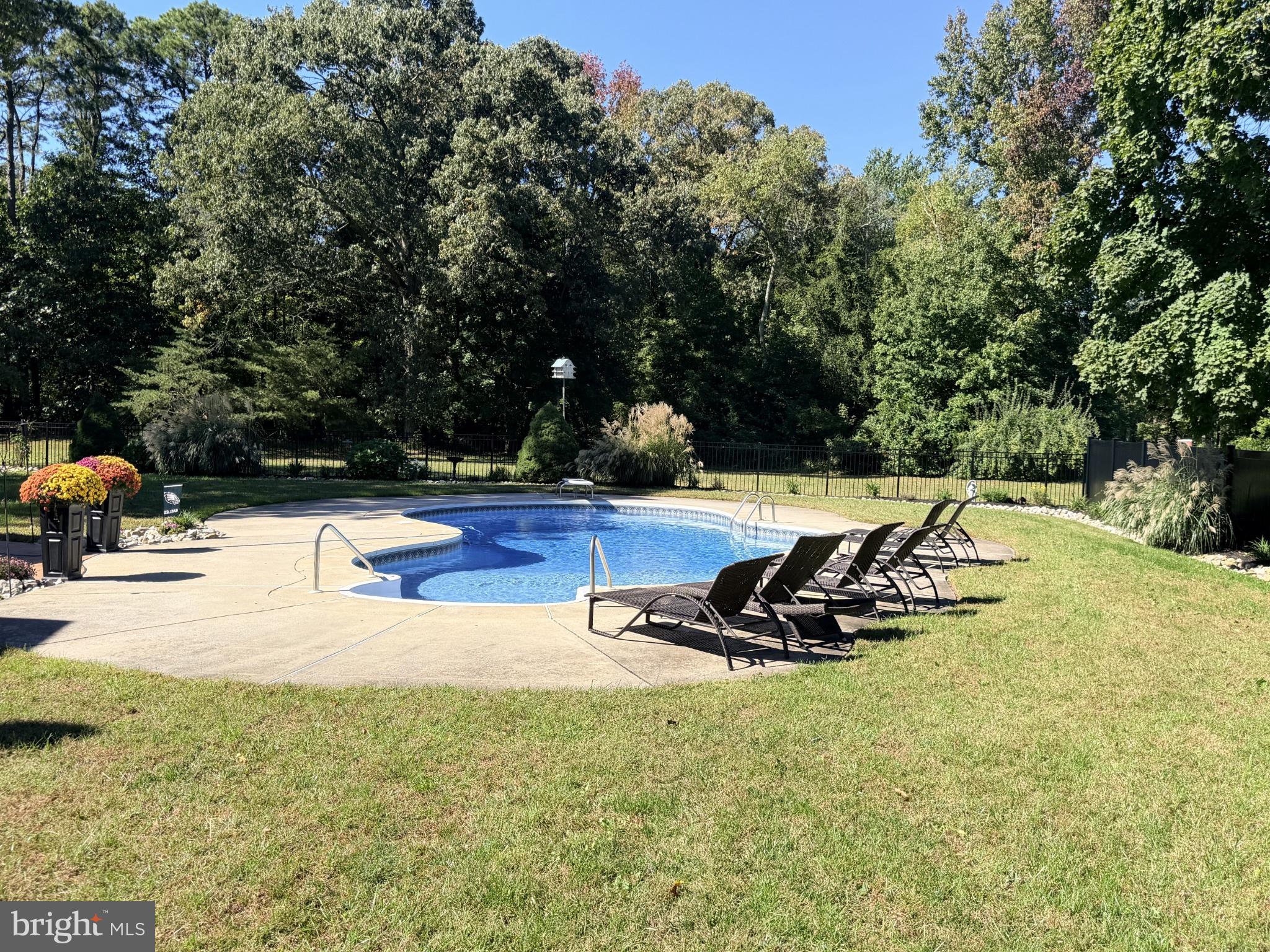 586 CENTERTON ROAD