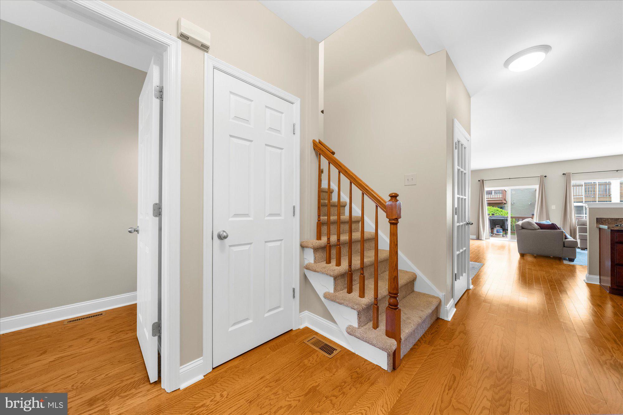 3943 PALMER COURT