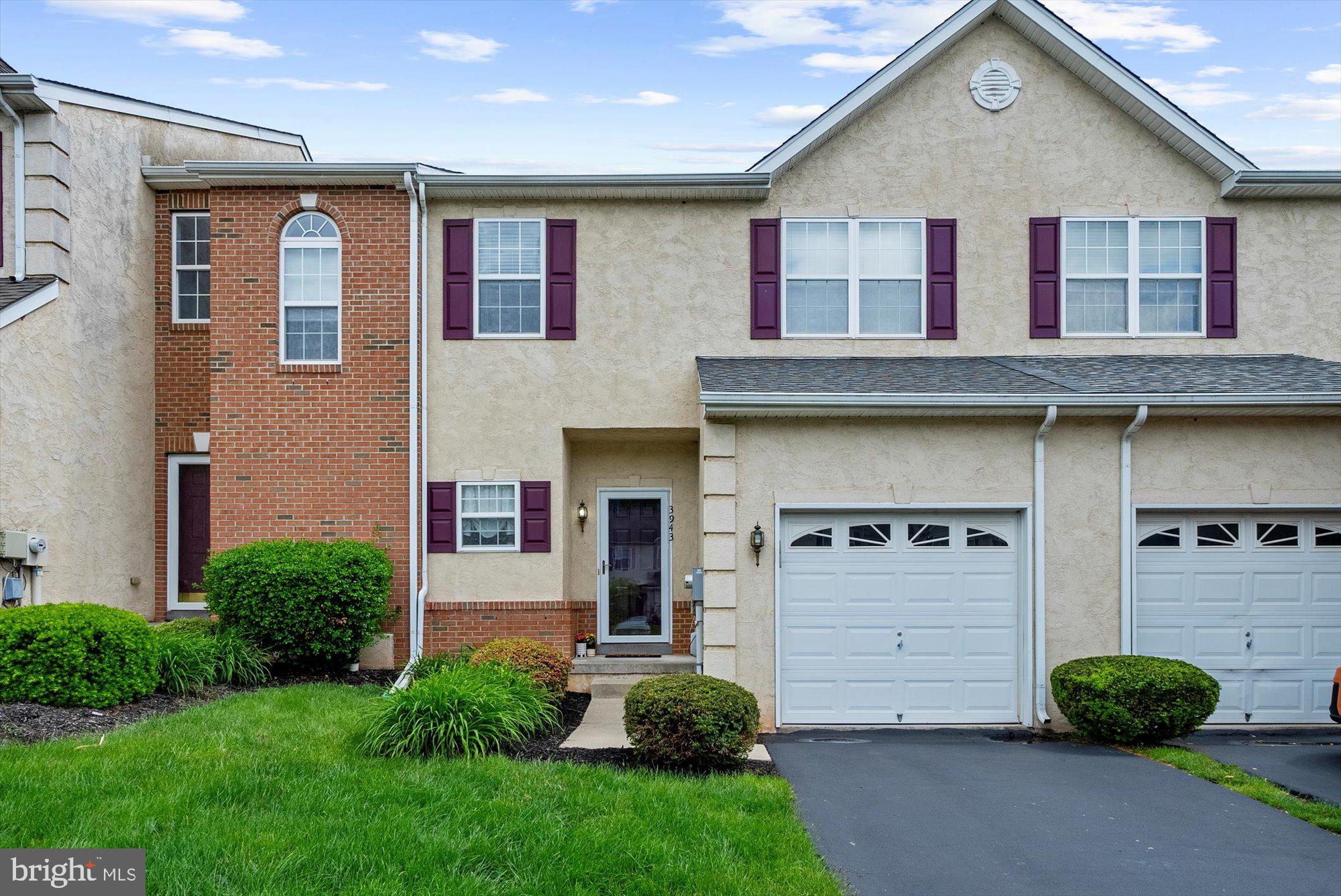 3943 PALMER COURT