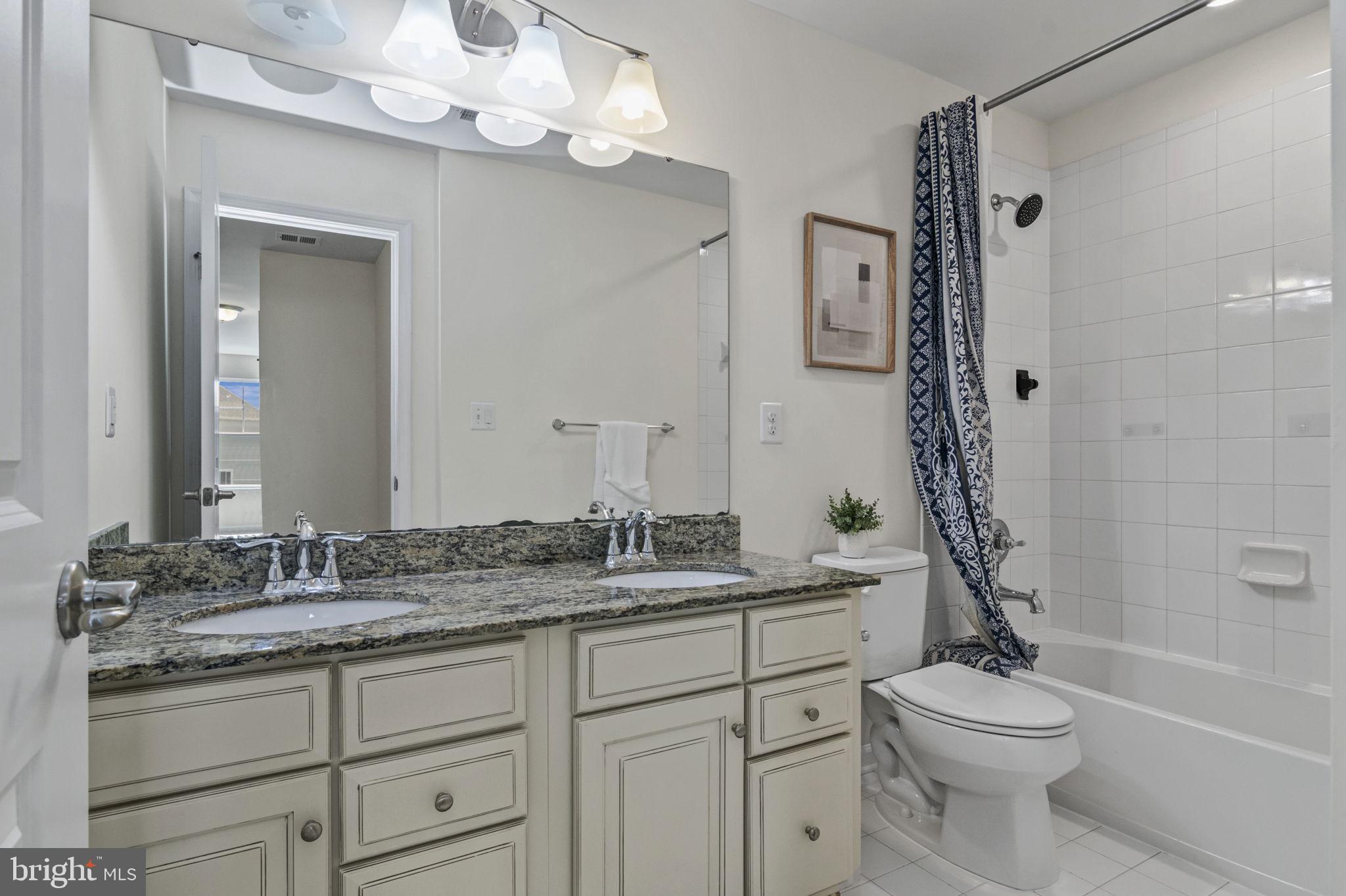 LEES PARKE - Residential