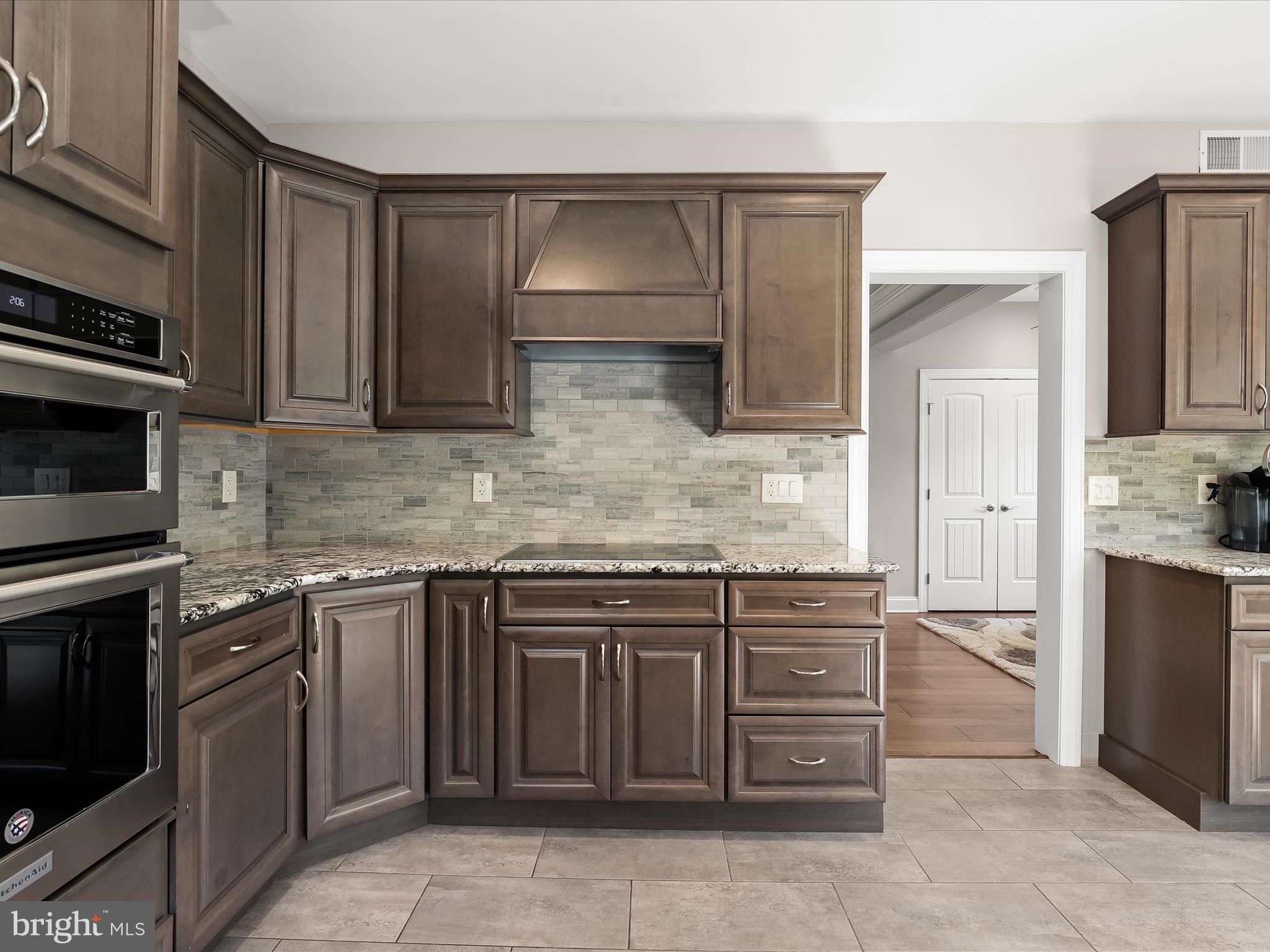 RIVERHILL - Residential