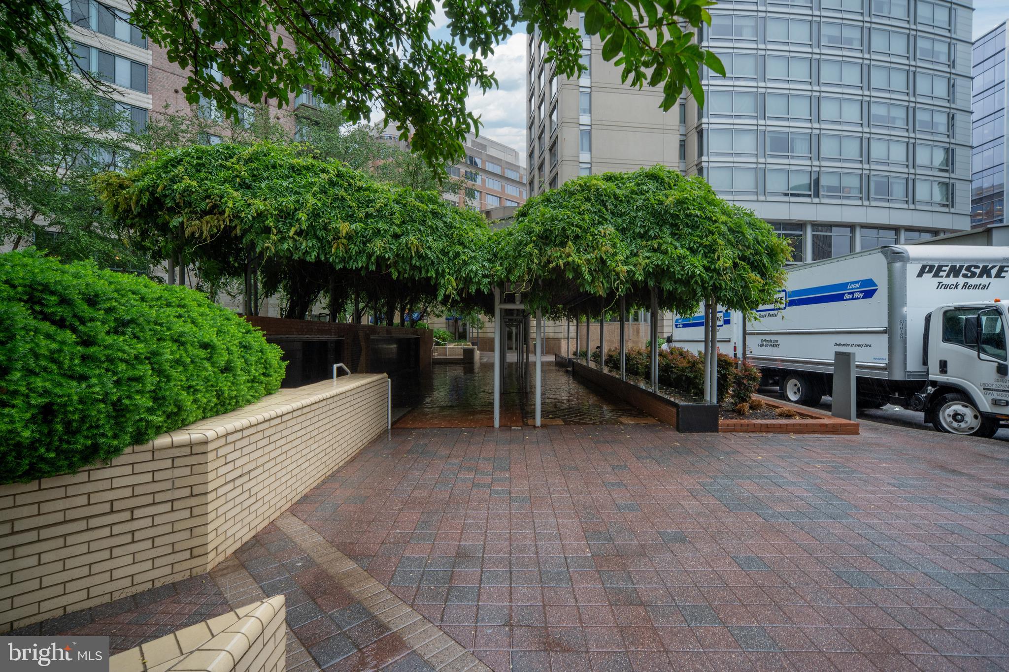 851 N GLEBE ROAD 1407