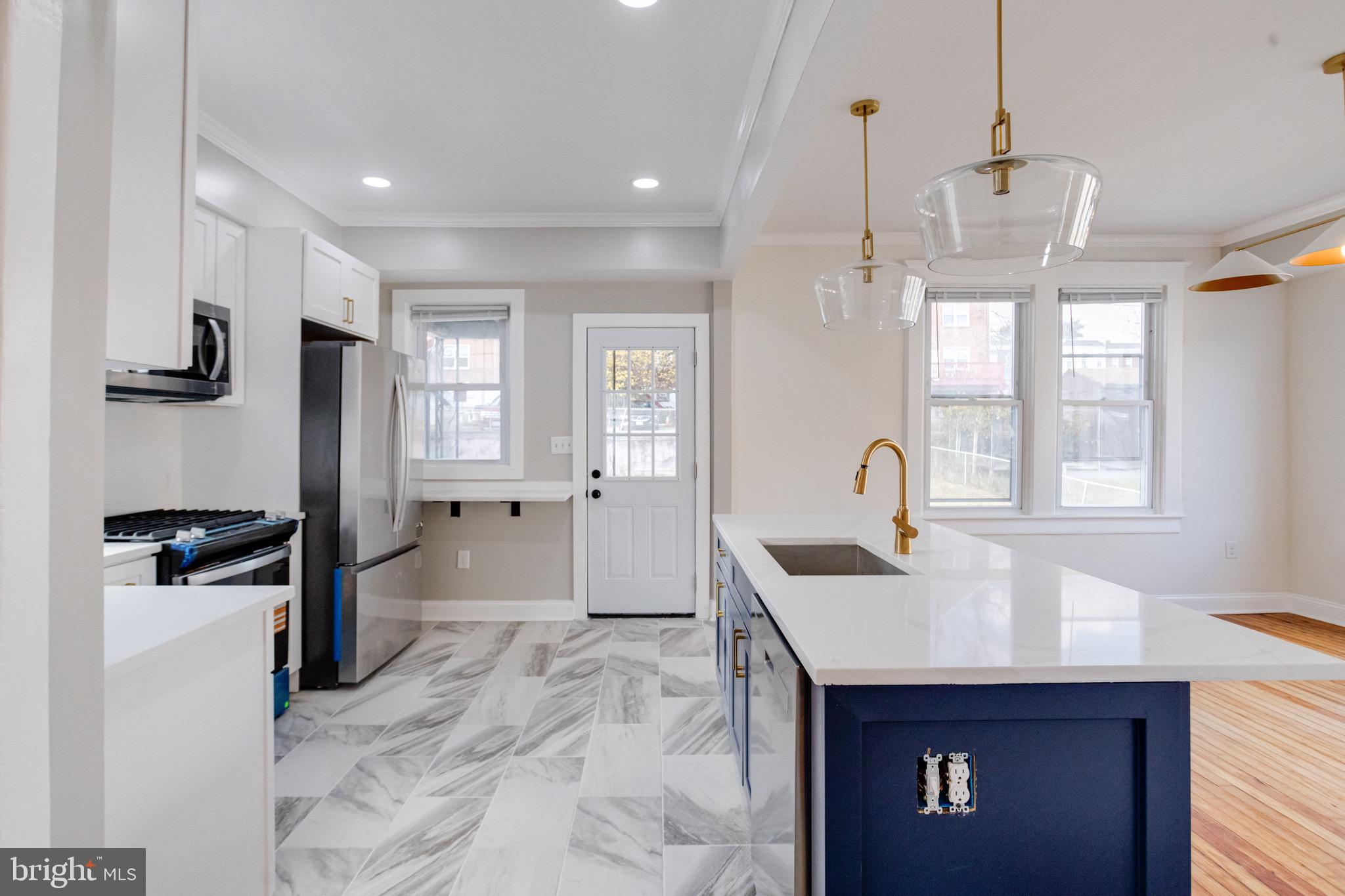 WEST FOREST PARK - Residential