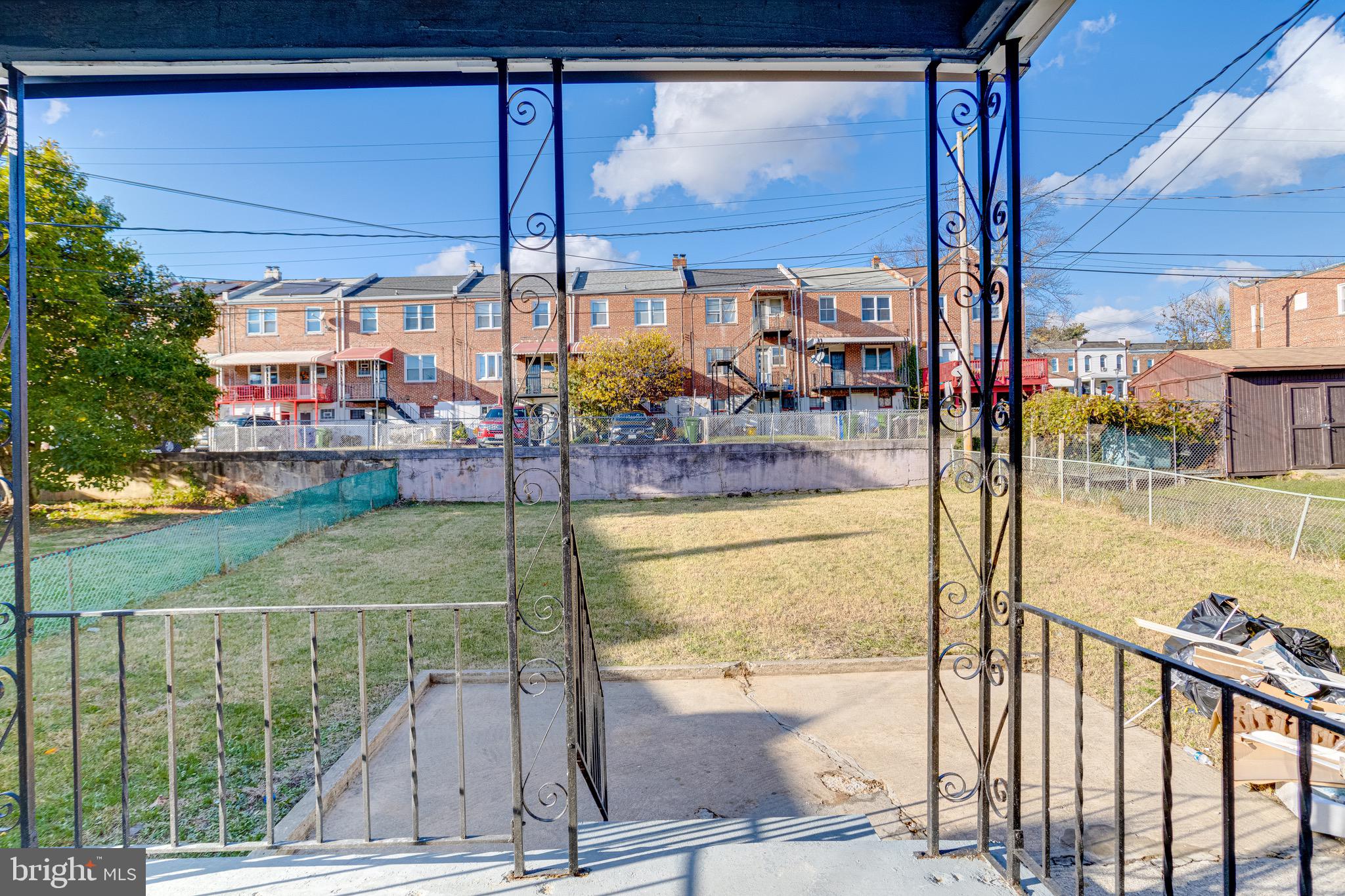 WEST FOREST PARK - Residential