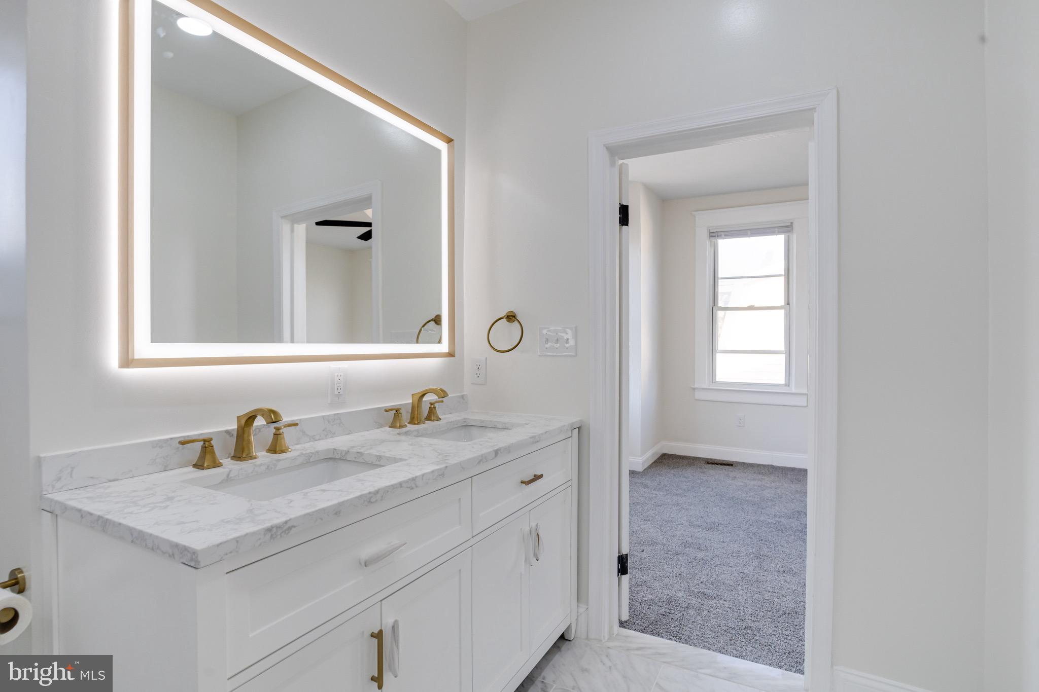 WEST FOREST PARK - Residential