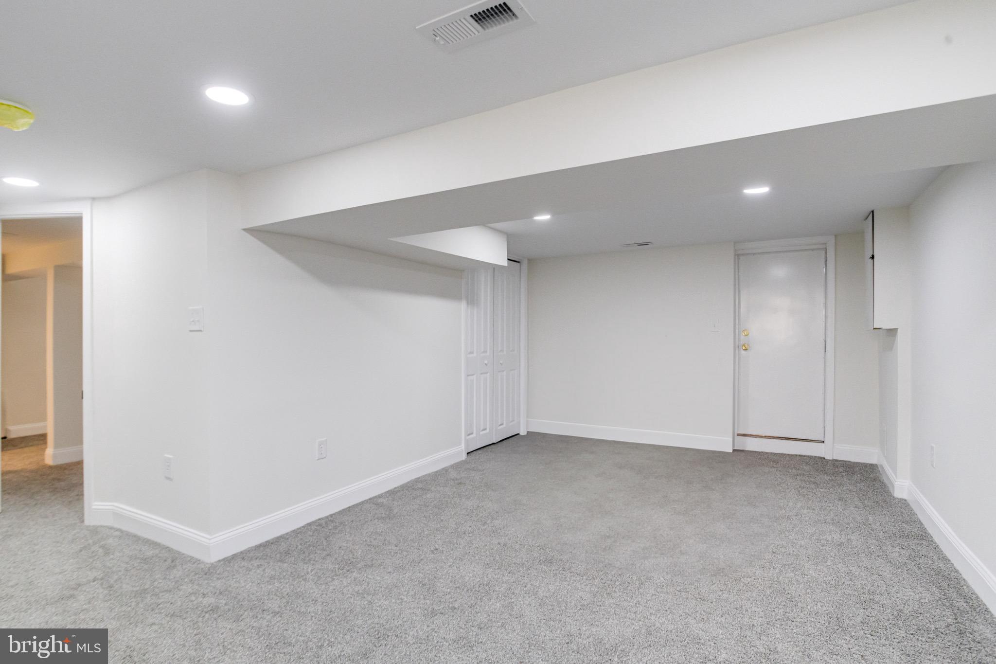 WEST FOREST PARK - Residential