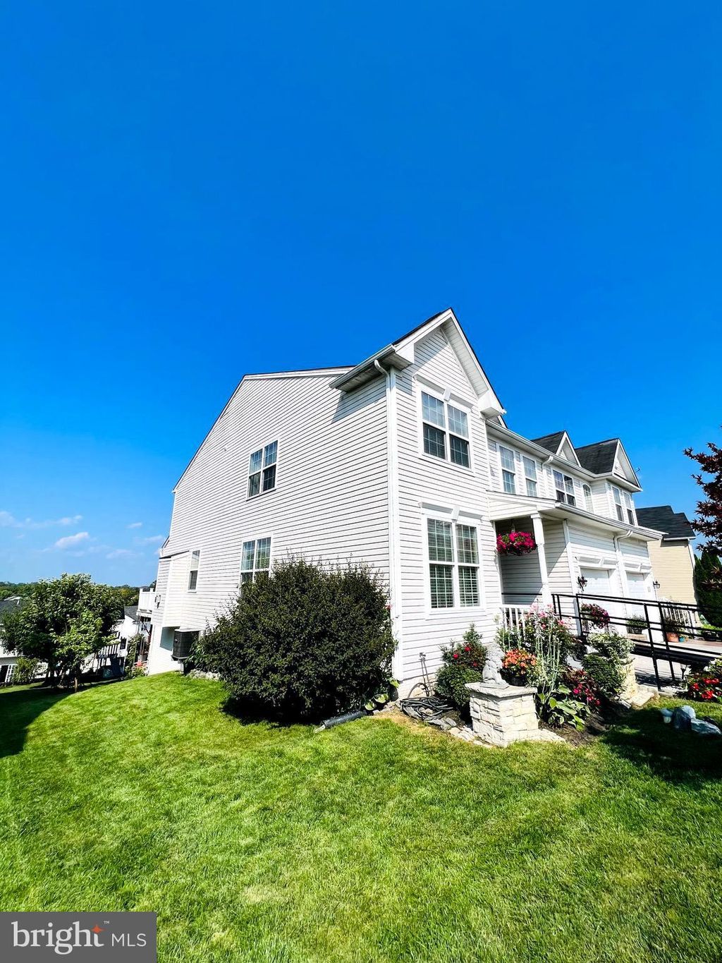 Photo of 225 KENTSHIRE DR, LANCASTER, PA 17603 (MLS # PALA2039066)