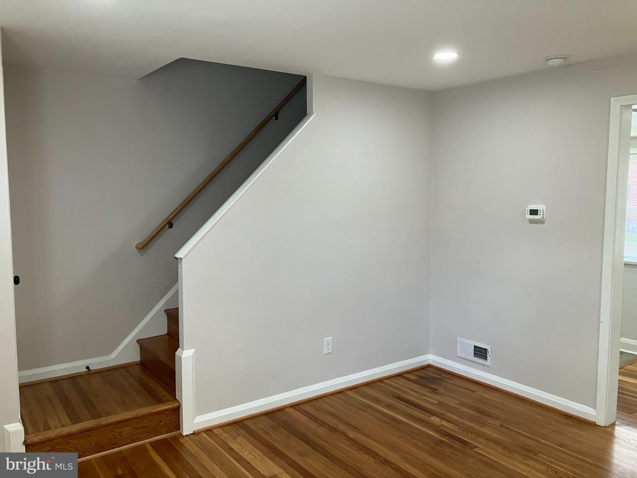 1074 CAMERON ROAD
