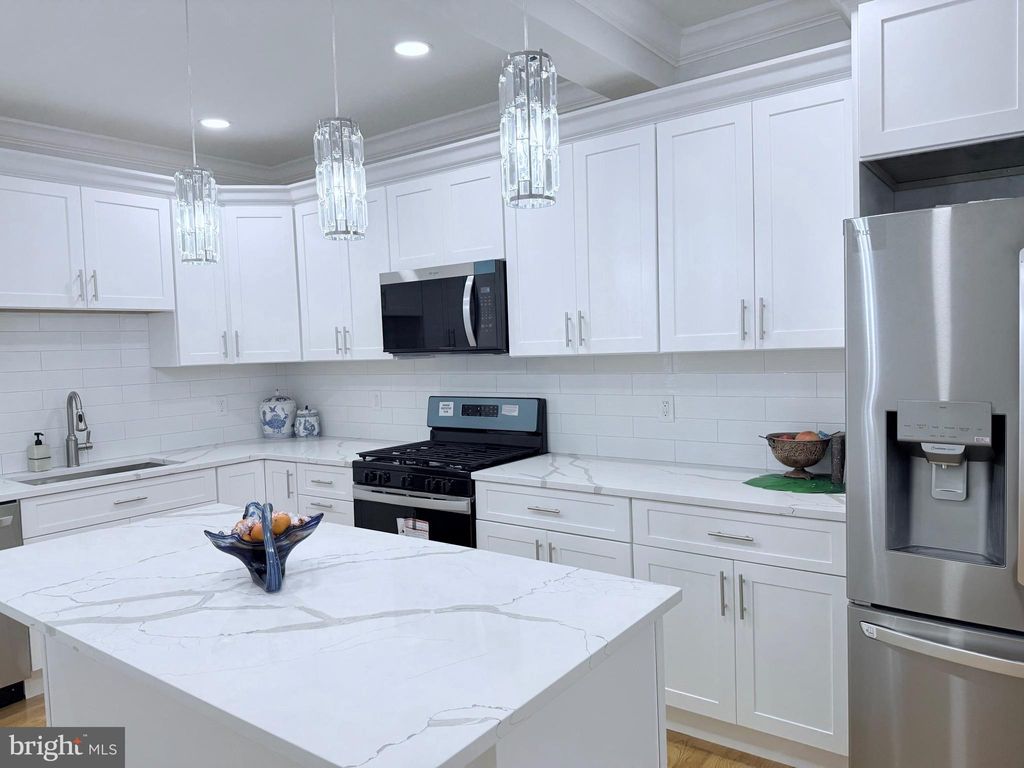 Photo of 2011 Morris Street, PHILADELPHIA, PA 19145 (MLS # PAPH2570424)