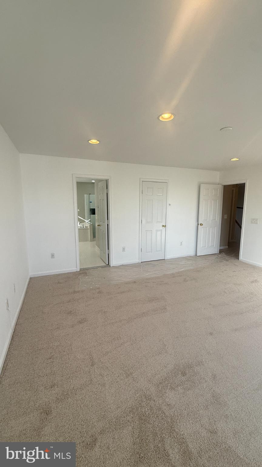 OWINGS MILLS NEWTOWN - Residential