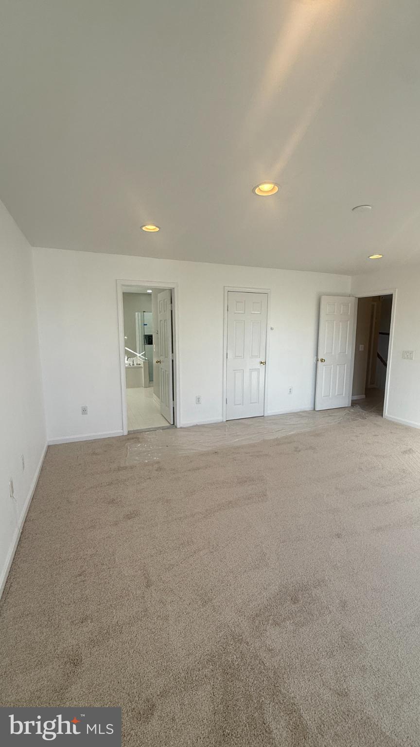 OWINGS MILLS NEWTOWN - Residential