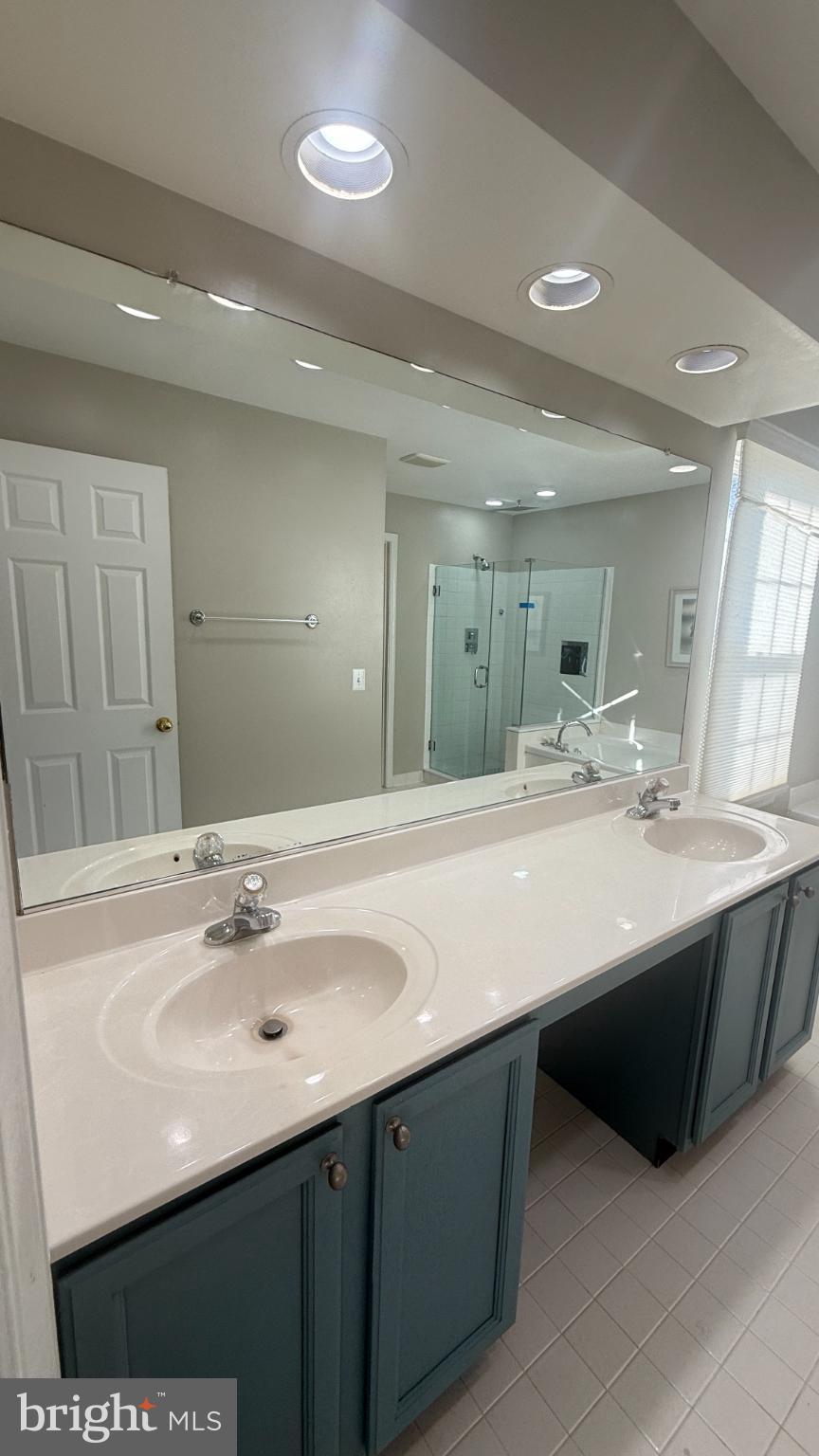 OWINGS MILLS NEWTOWN - Residential